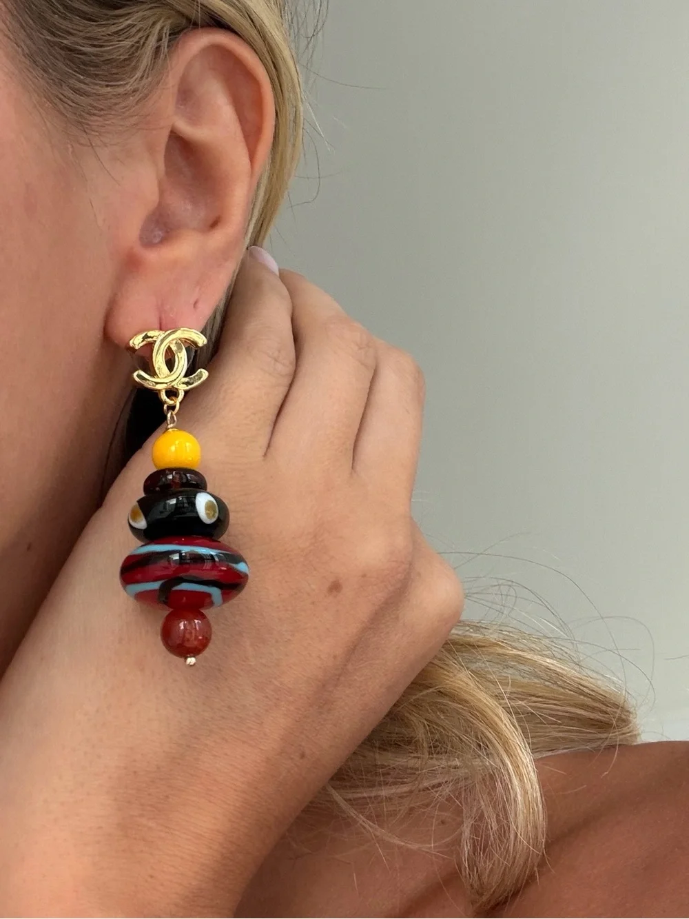 ❤️CHANEL Gold-Logo Drop Earrings with Red, Black, Yellow & Blue Beads✨